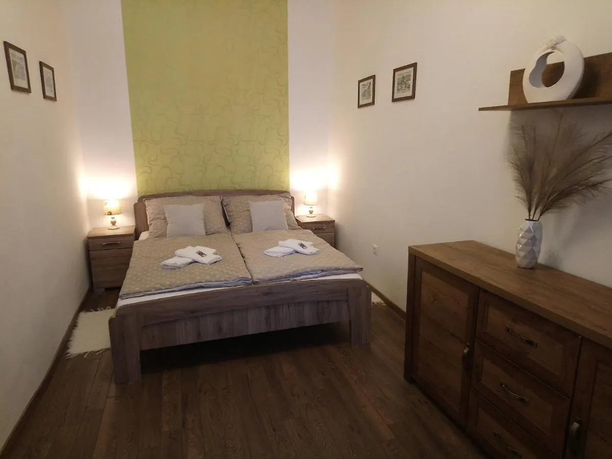 Διαμέρισμα Dolina Apartman Έγκερ